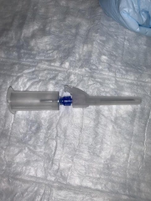 Needle with one-way