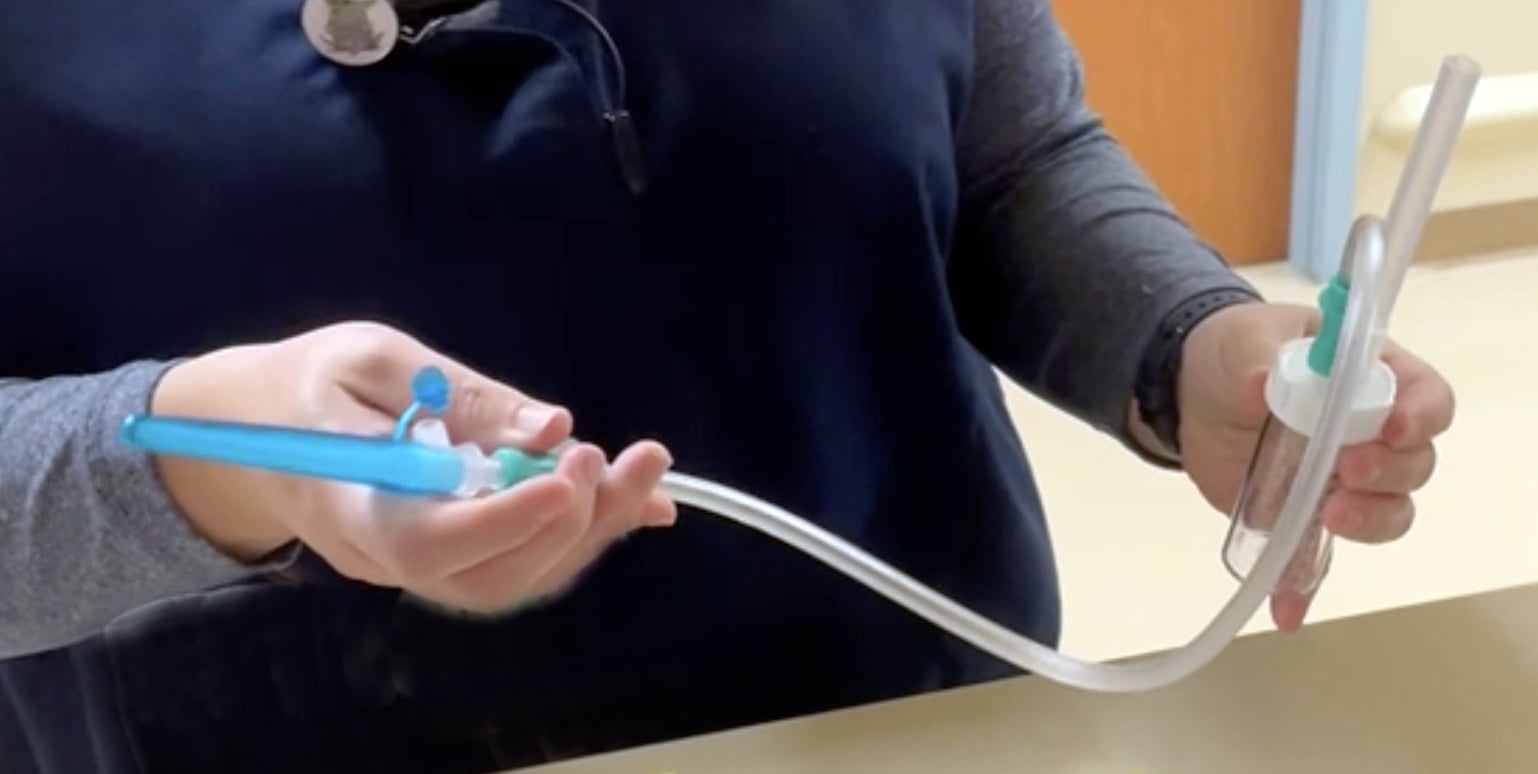 trick DIY nasal snot aspirator