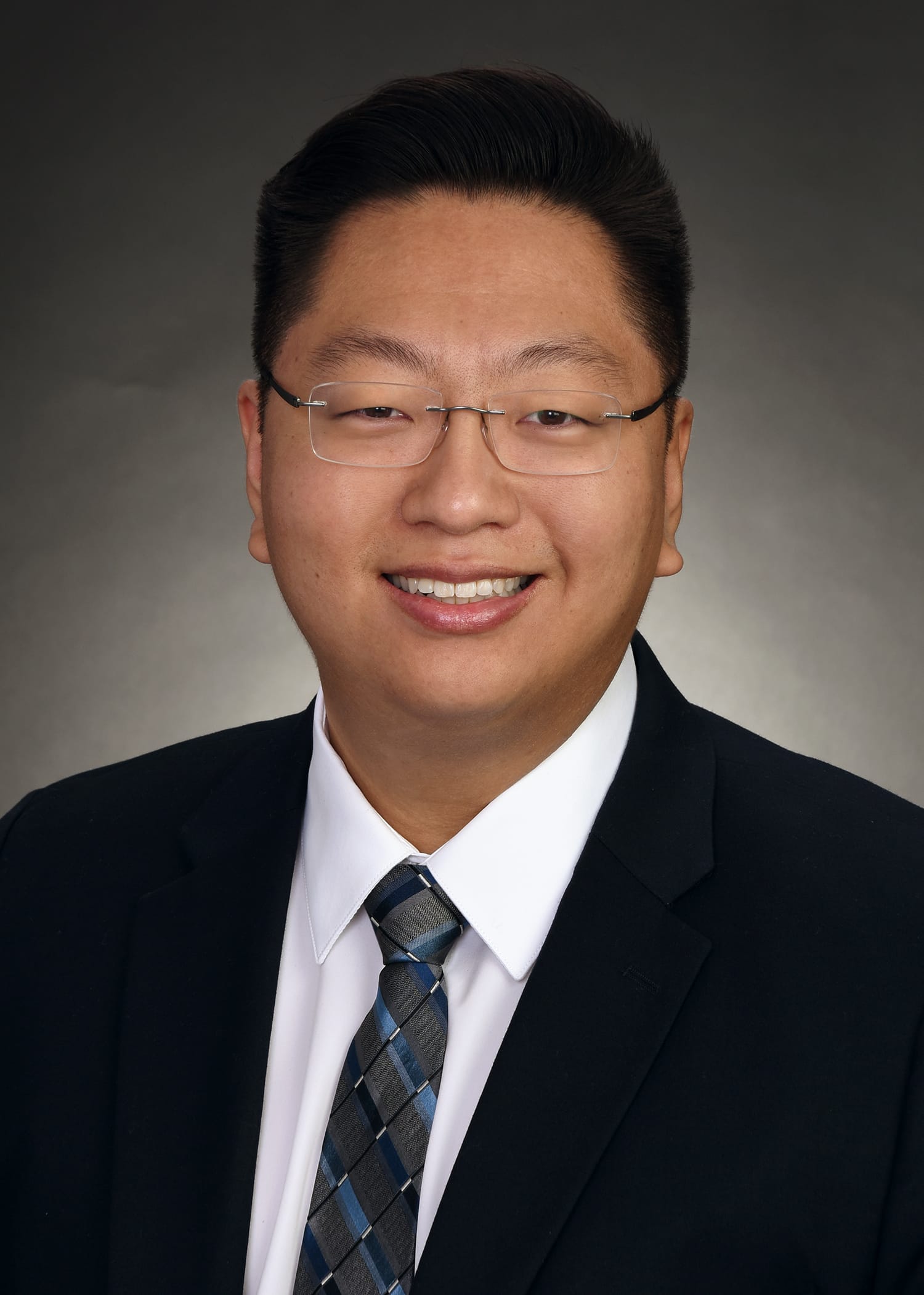 Dong Lee, MD